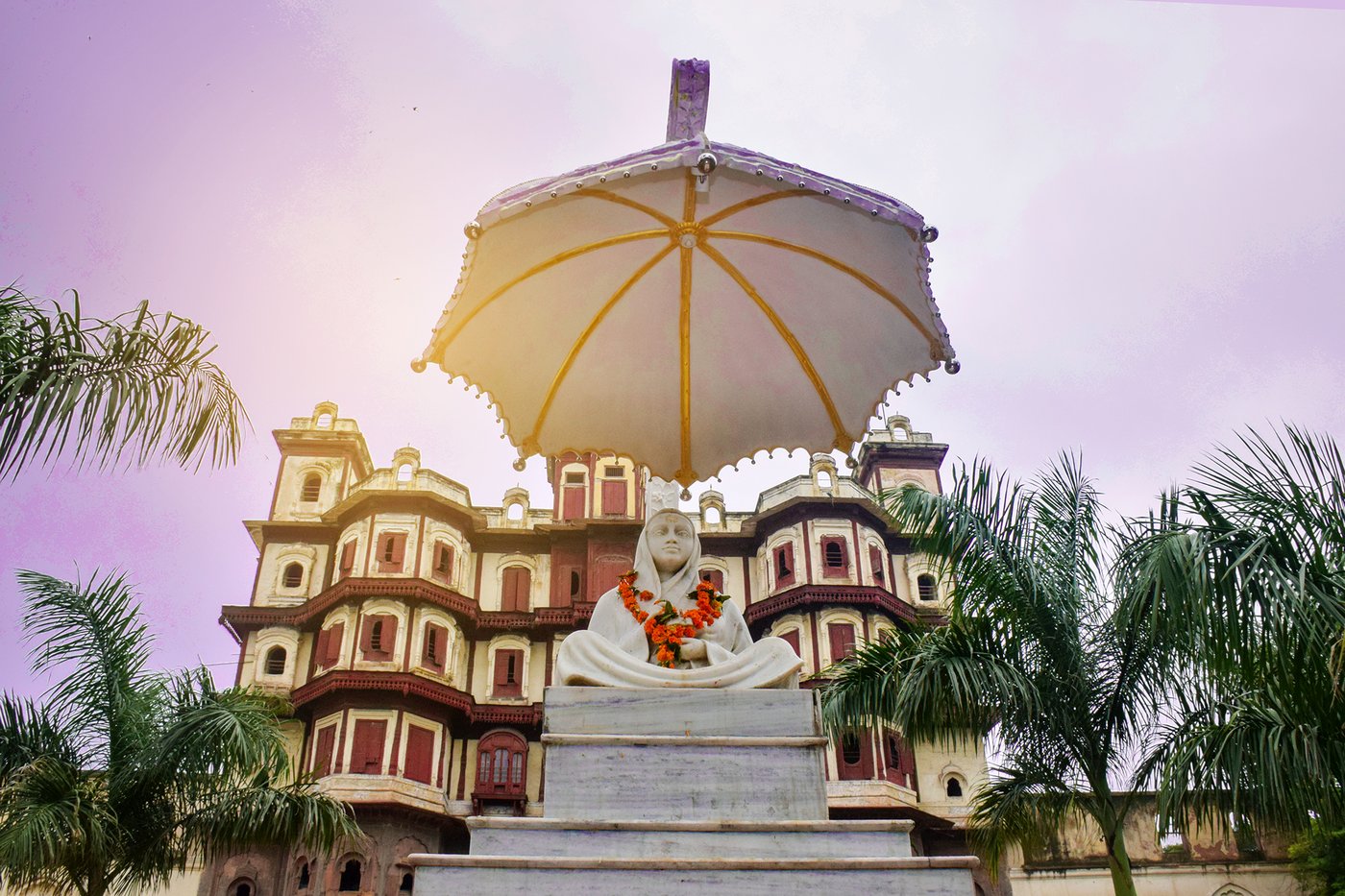 Rajwada palace Indore starting point for self-drive car rental in Indore Mandu route
