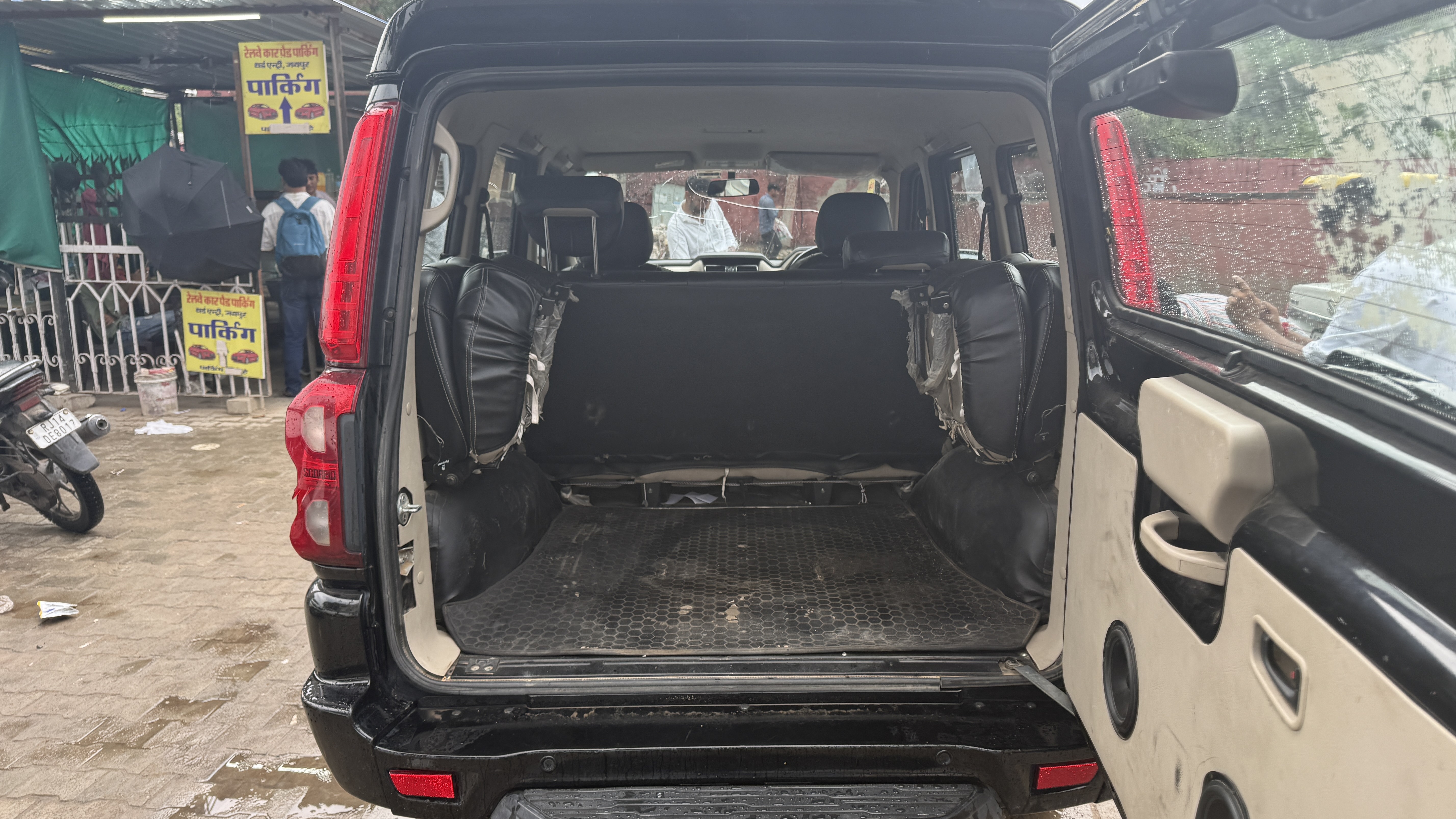 Photo 6 of Mahindra Scorpio Classic S11 Mt 7s 2025 available for rent on Hire N Ride
