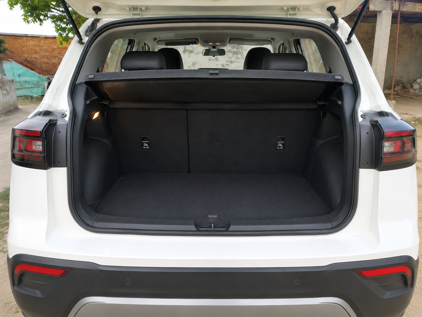 Photo 5 of Hyundai I20 Sportz 1.2 Kappa Ivt 2025 available for rent on Hire N Ride