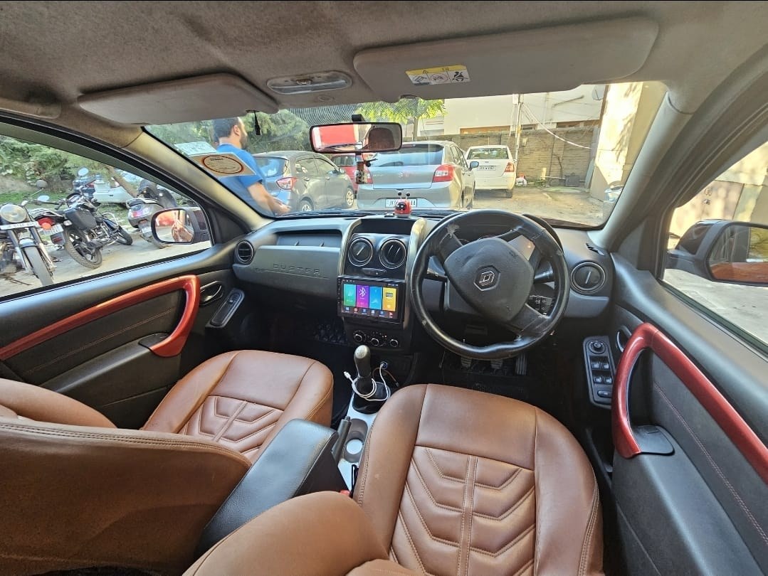 Photo 5 of Renault Duster Rxs Dci 2018 available for rent on Hire N Ride