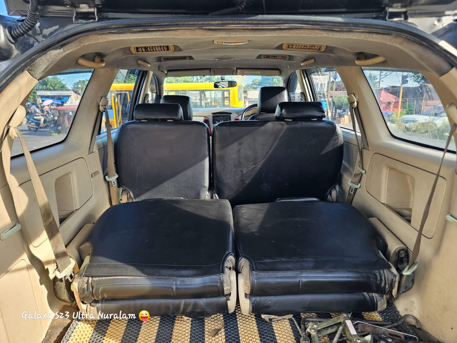 Photo 6 of Toyota Innova 2.5 L Diesel 2005 available for rent on Hire N Ride