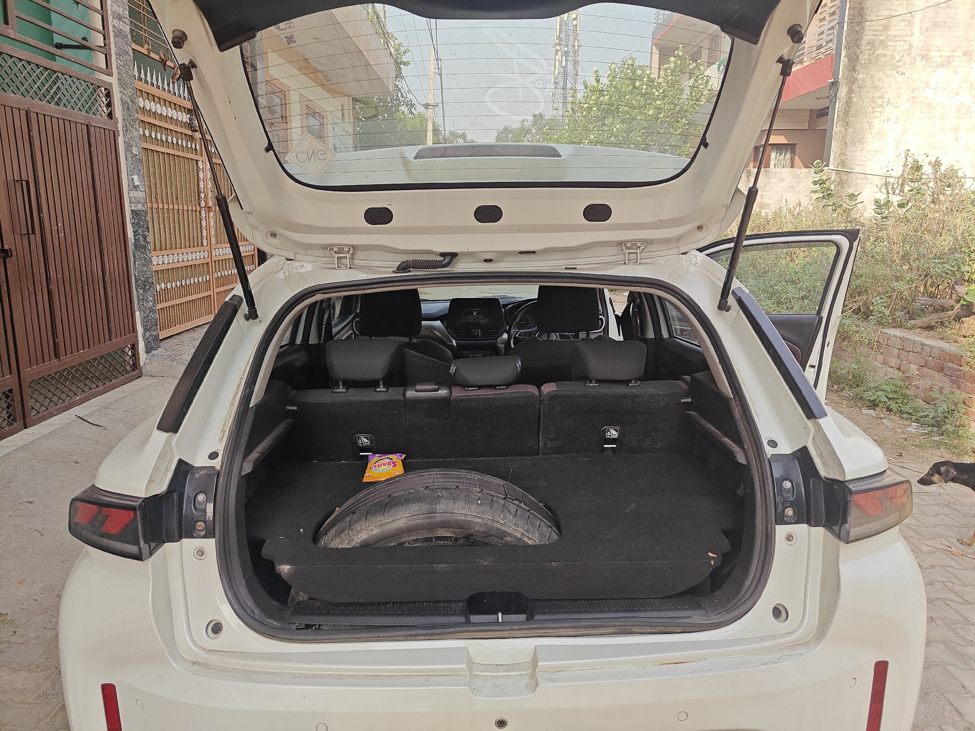 Photo 6 of Maruti Suzuki Fronx Delta 2025 available for rent on Hire N Ride