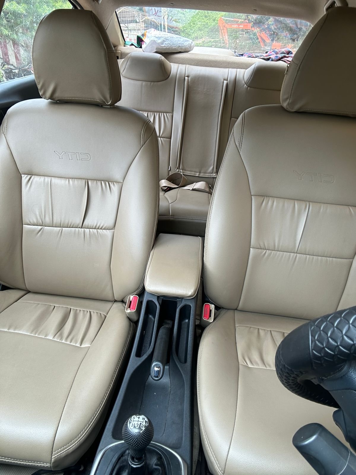 Photo 6 of Honda City V 2016 available for rent on Hire N Ride
