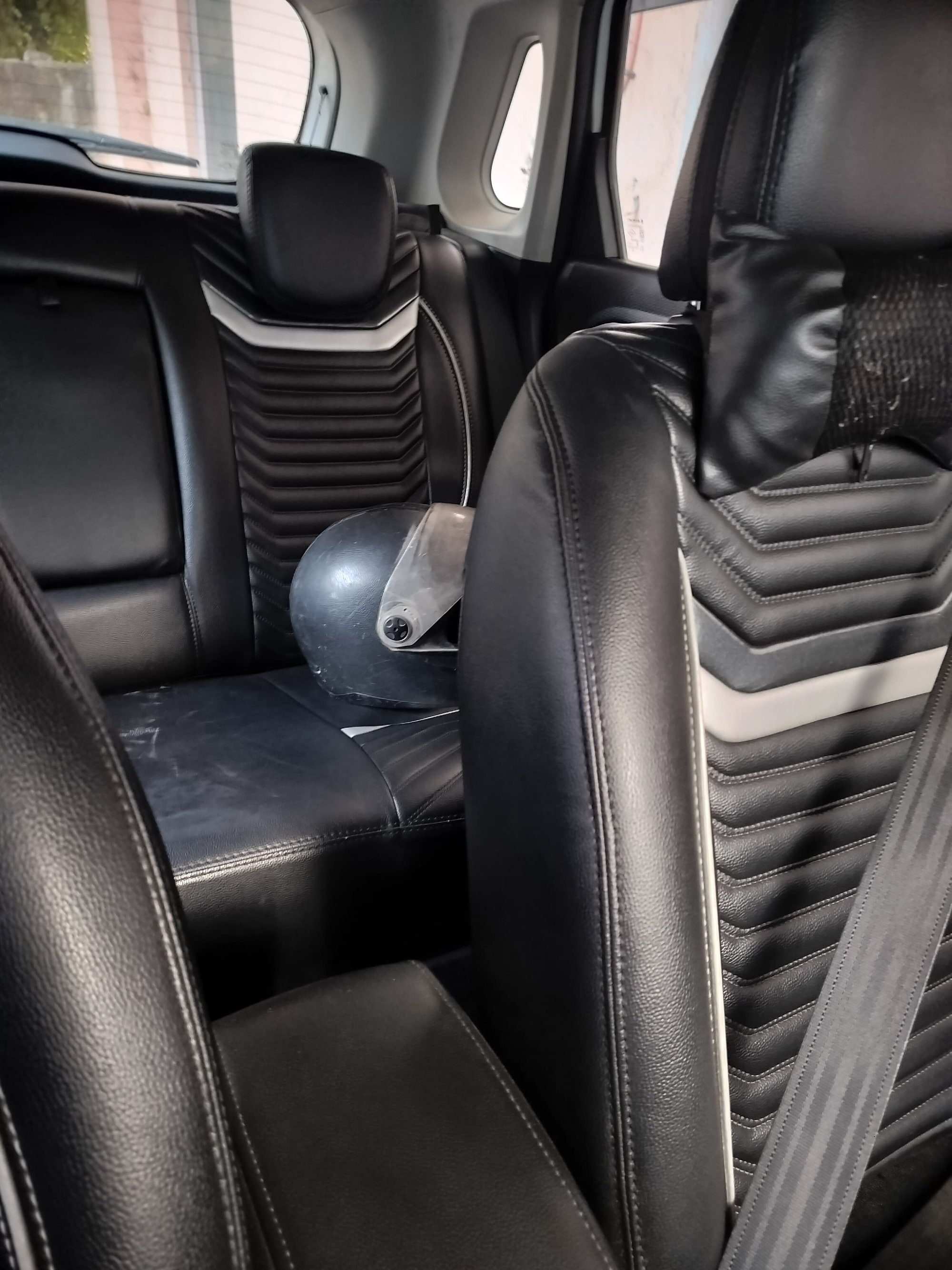 Photo 6 of Maruti Suzuki Brezza Zxi+ 2020 available for rent on Hire N Ride