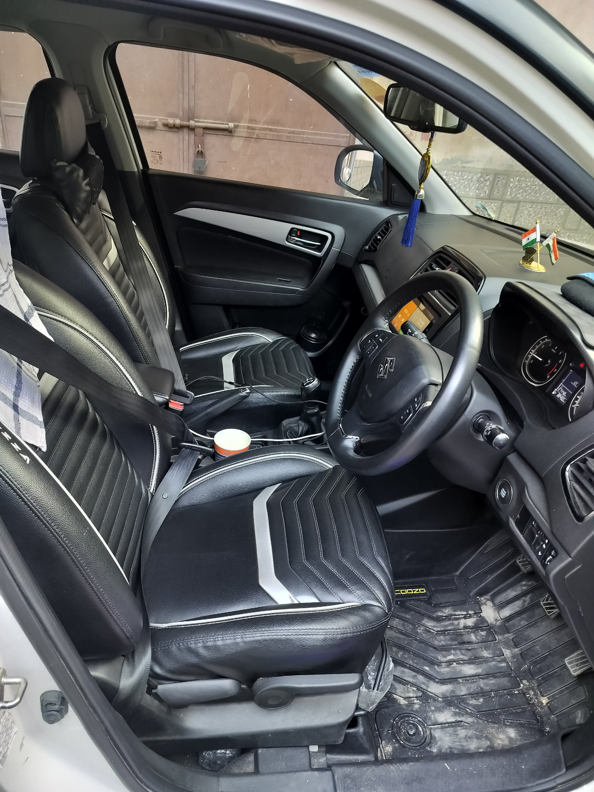 Photo 5 of Maruti Suzuki Brezza Zxi+ 2020 available for rent on Hire N Ride