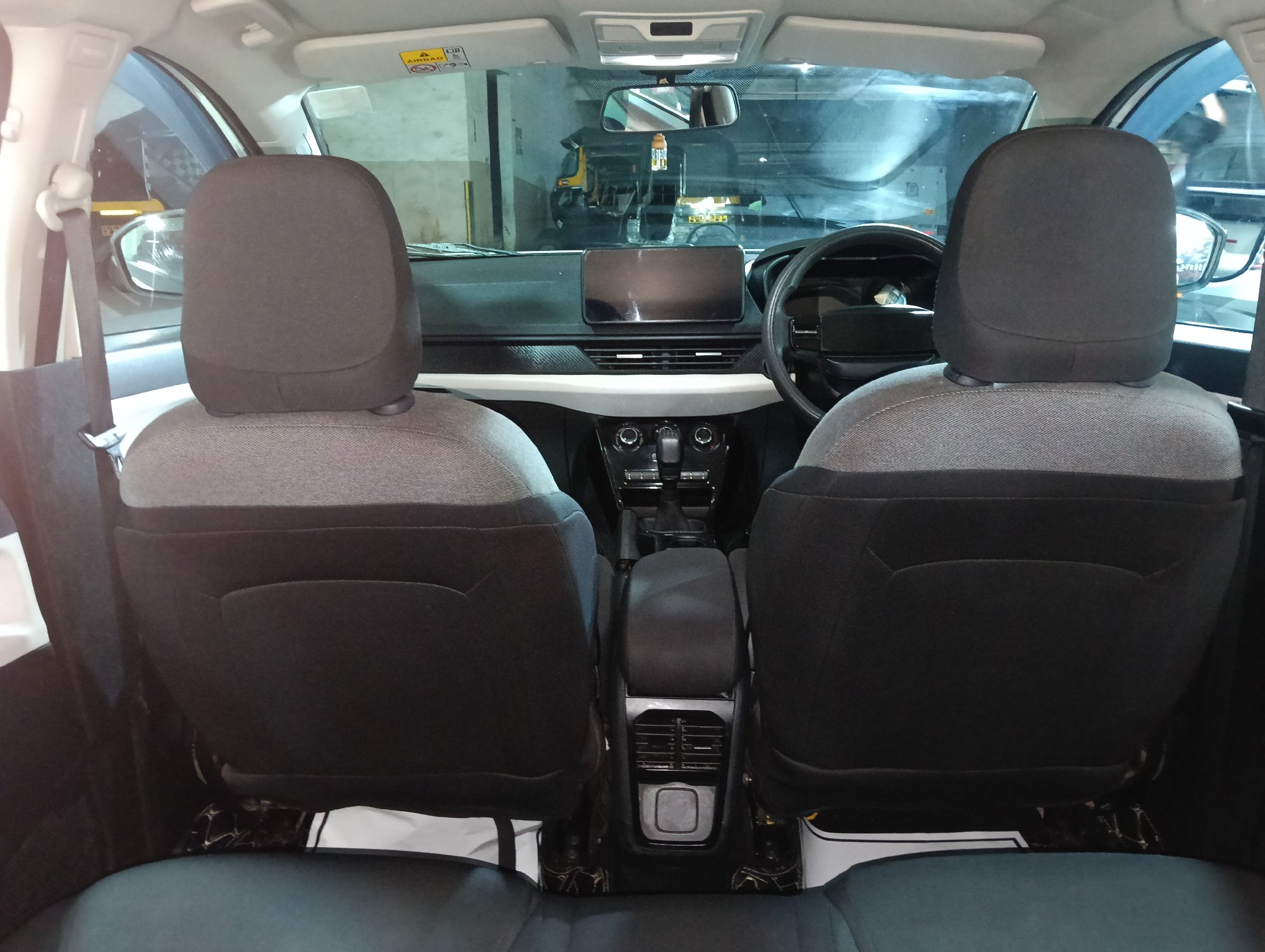 Photo 5 of Tata Nexon Pure+ Pmt Icng 2025 available for rent on Hire N Ride