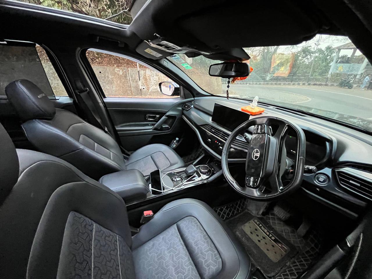 Photo 6 of Tata Harrier BS6 (p2) Diesel 2024 available for rent on Hire N Ride