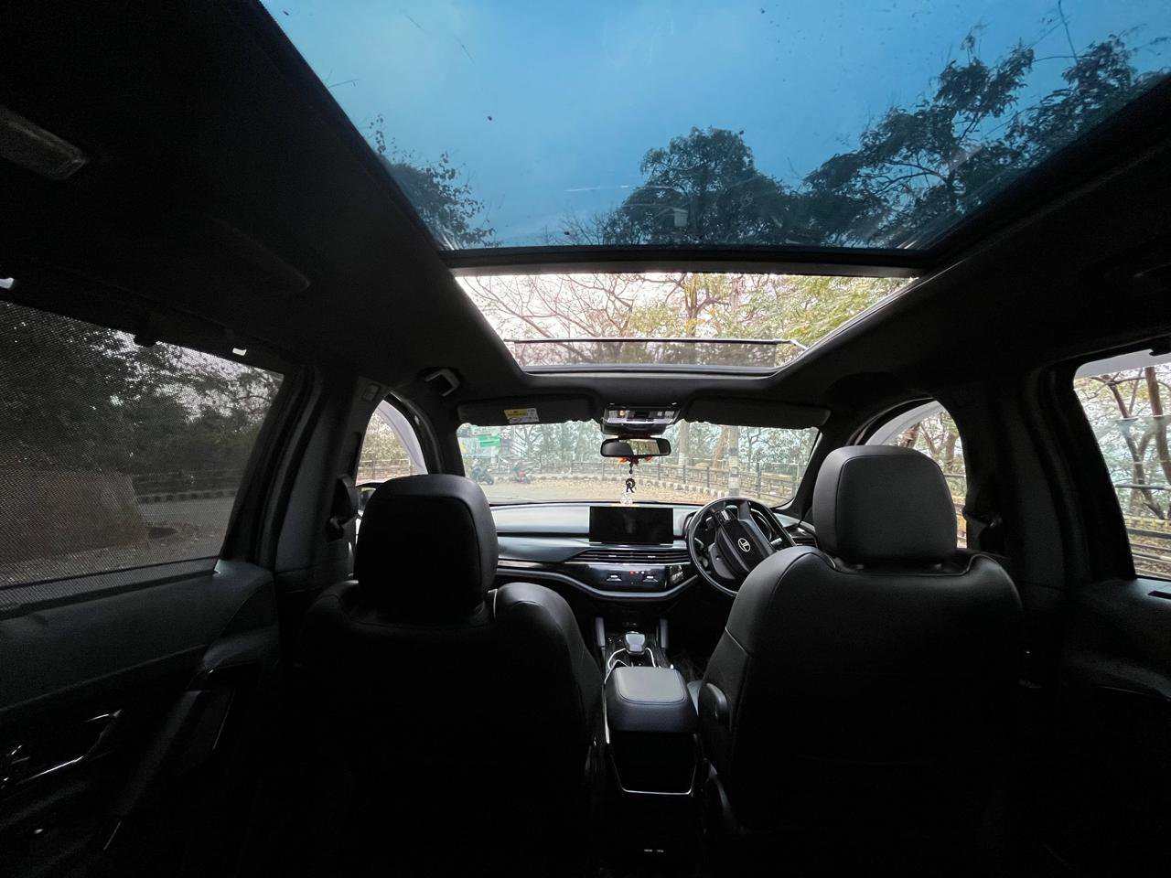 Photo 5 of Tata Harrier BS6 (p2) Diesel 2024 available for rent on Hire N Ride