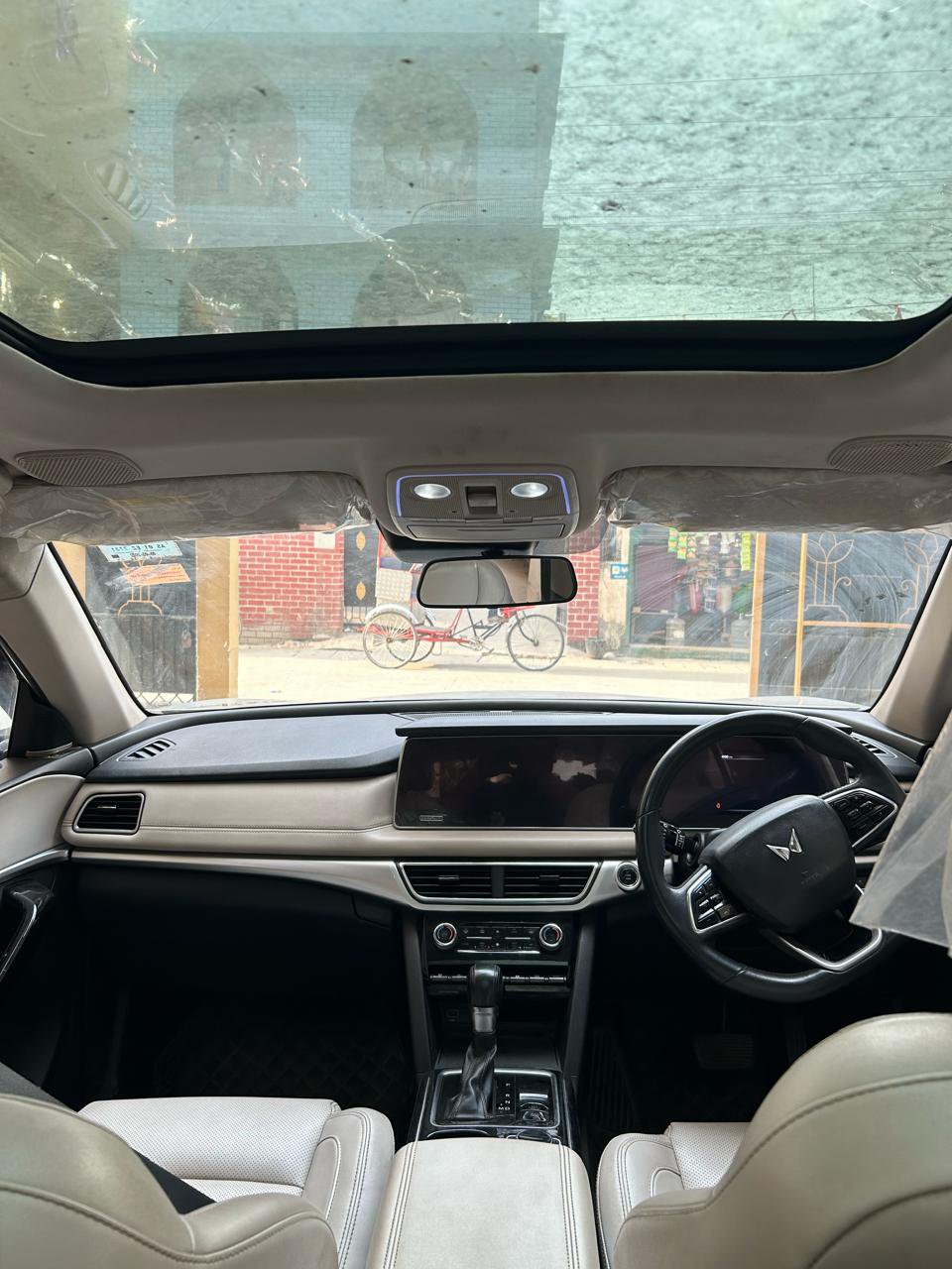 Photo 5 of Mahindra Xuv700 Ax7 L 2021 available for rent on Hire N Ride