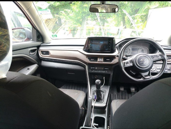 Photo 6 of Maruti Suzuki Brezza Zxi+ 2024 available for rent on Hire N Ride