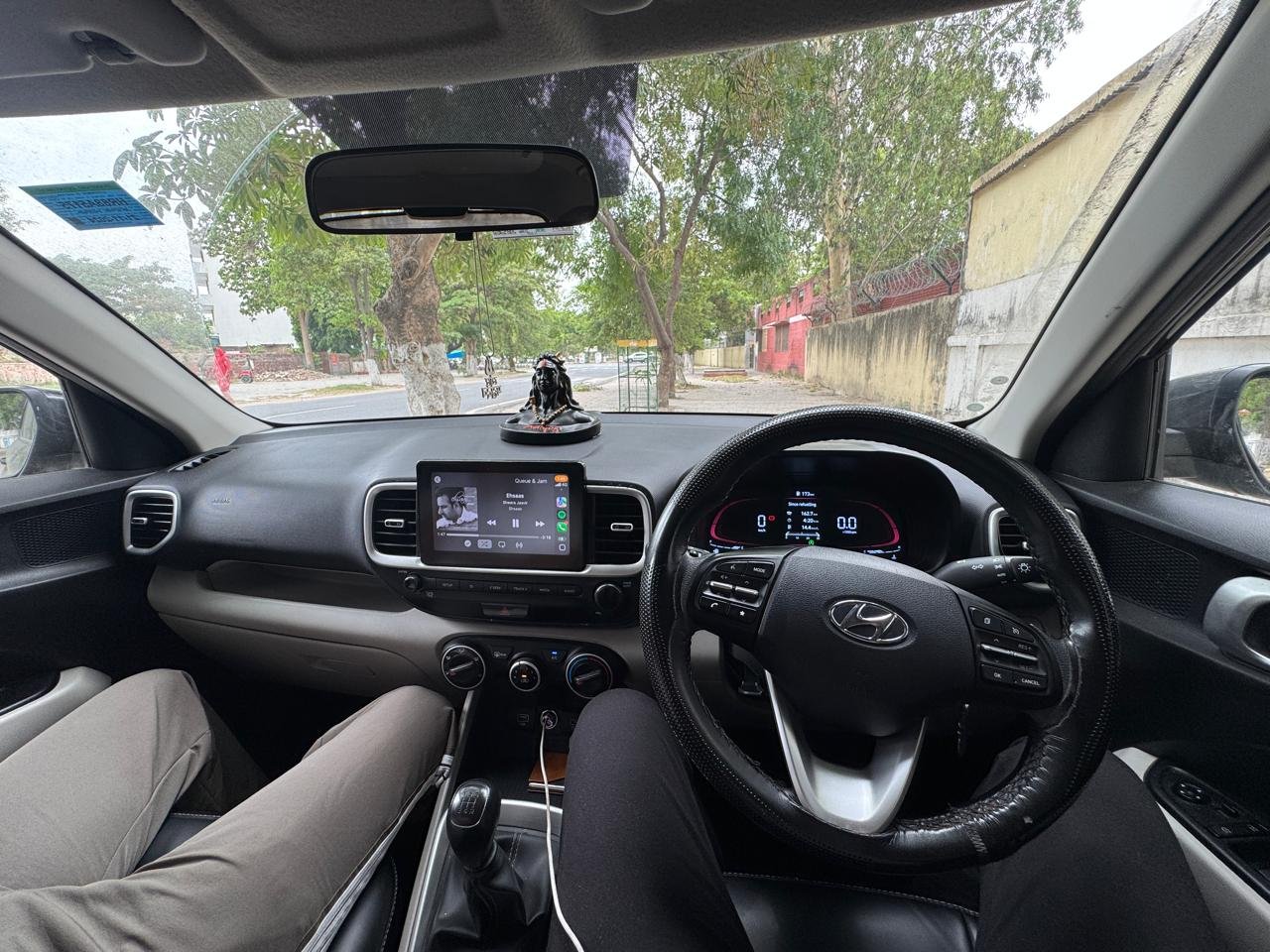 Photo 6 of Hyundai Venue S 2024 available for rent on Hire N Ride