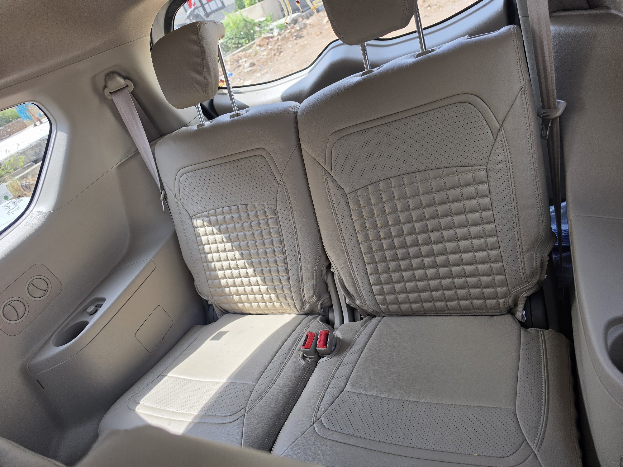 Photo 5 of Maruti Suzuki Ertiga Zdi 2015 available for rent on Hire N Ride