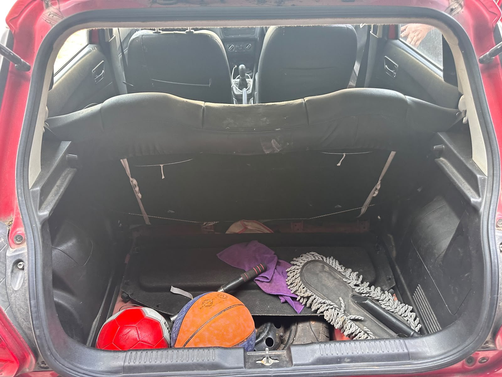Photo 6 of Maruti Suzuki Swift Vxi 2021 available for rent on Hire N Ride